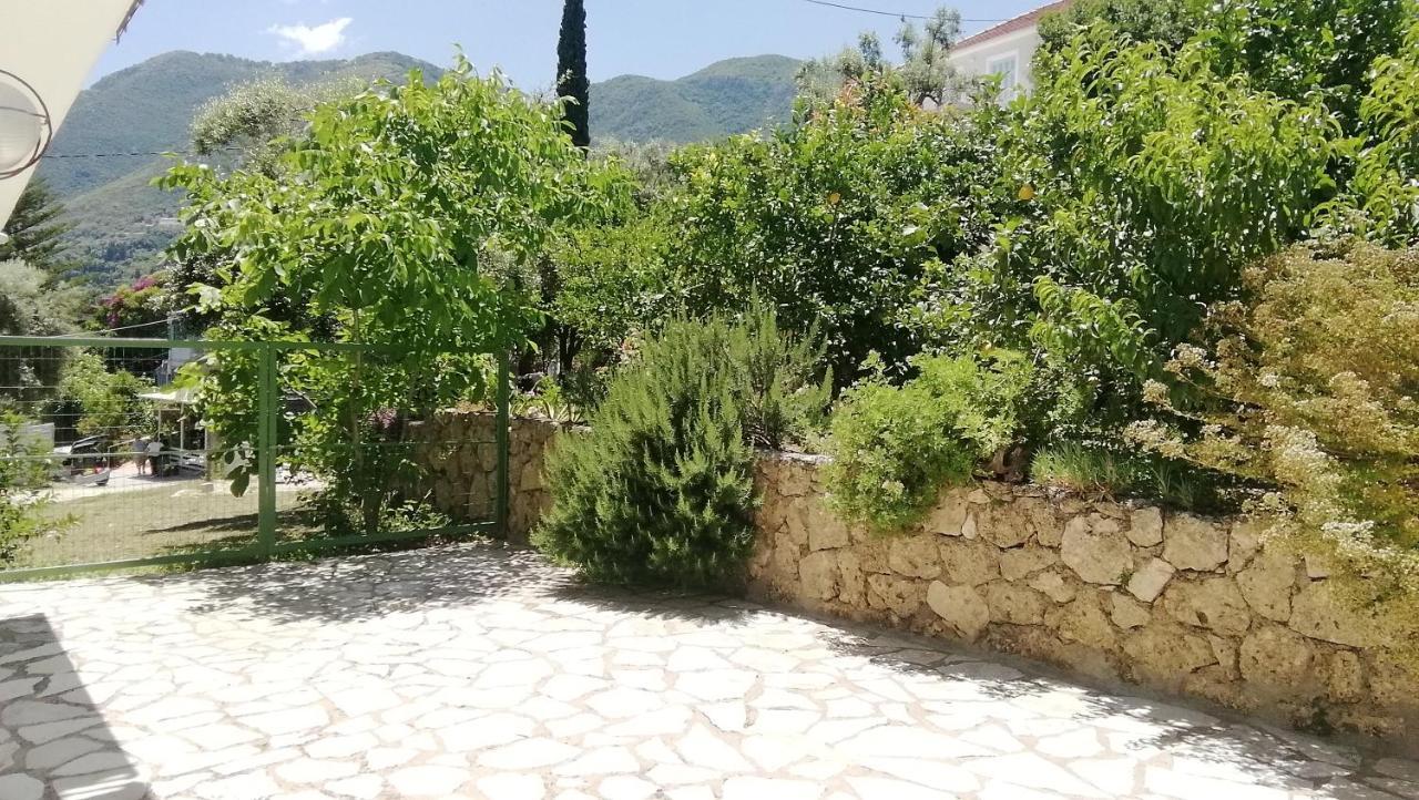 Villa Galanos Nikiana Exterior photo